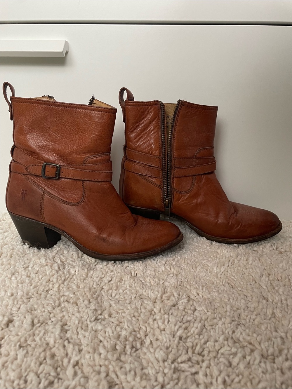FRYE Women’s Brown Leather Ankle Boots with Side Zip